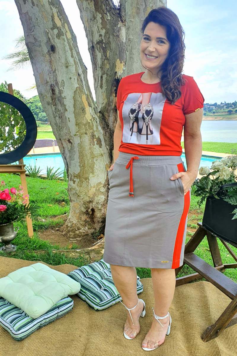 9149 Saia C/Bolsos e Faixas nas Laterais