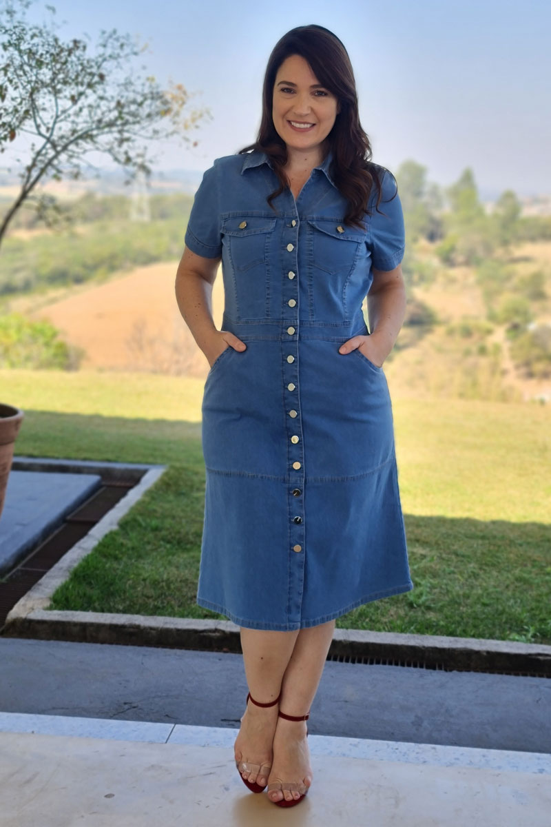 5174 Vestido Jeans C/ Botões e Bolsos Frontal 5174 Vestido Jeans C/ Botões e Bolsos Frontal
